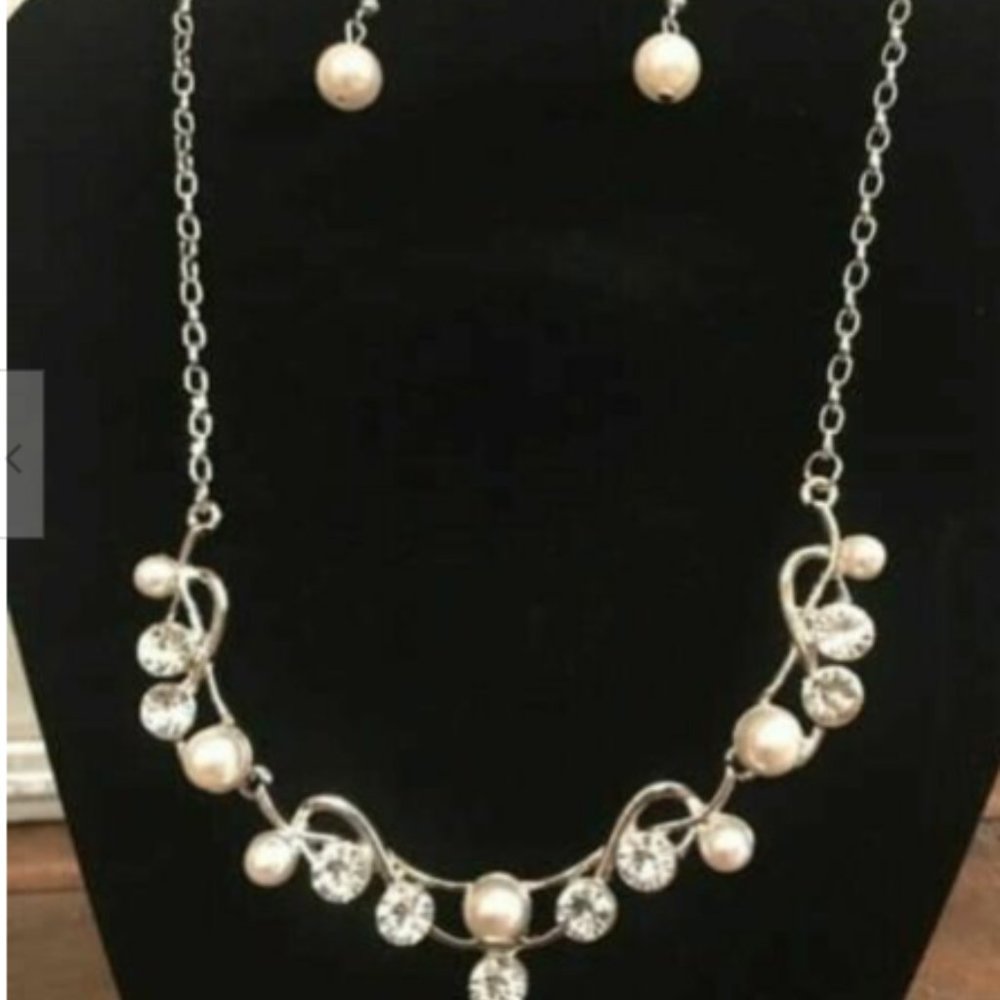 Necklace and Earring Jewelry